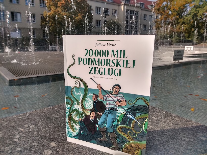 Zanurzmy się w tej niezwykłej przygodzie – recenzja komiksu “20 000 mil
